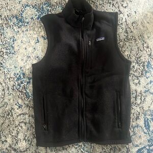 Men’s black Patagonia knit vest size large